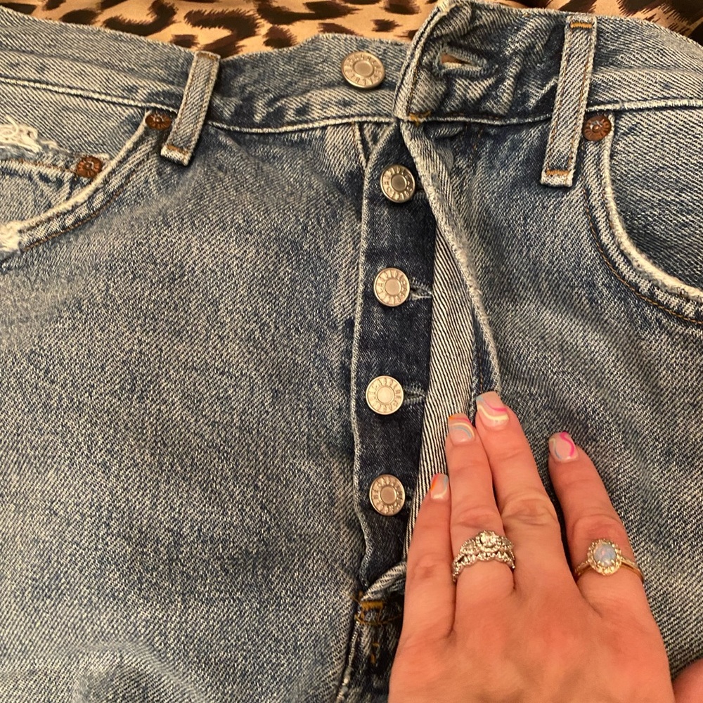 🖤NWOT AGOLDE Jean Shorts🖤 - Picture 4 of 7